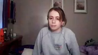 Angel Smalls, blonde maigre et pute, préfère les video porno adulte grosses bites épaisses