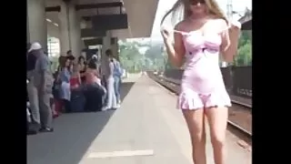 Vidéo de sexe en groupe incroyablement excitante porno vidéo dingue avec des skanks soignés
