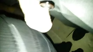 La chatte poilue humide de la nympho japonaise lubrique Kaori porn hub gratuit Aikawa se fait lécher