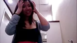 La brune japonaise pâle et plantureuse Ai Himeno se fait ramoner par deux xxxn gratuit copains