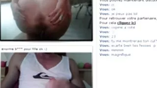 Une salope asiatique coquine avec un videos x vieilles femmes minou poilu suce la douce bite de son compagnon