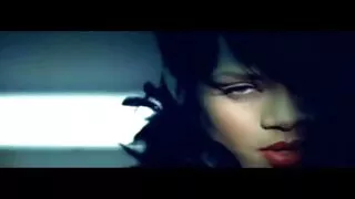Un entraîneur arrogant s'envoie en l'air avec la bombasse sex vidéos gratuite brune aux riches seins Pearl