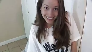 La blonde plantureuse Florane Russell x porno vidéo gratuit étire la chatte avec différents jouets sexuels