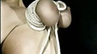 Un mec excité baise l'anus et la bouche de la porn gratuit ladyboy à gros cul Isabella Cruz