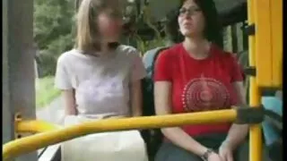 La bombasse à gros cul Moka film porno vidéo Mora est empalée sur une bite bien charnue