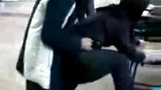 L'actrice xx porno vidéo xx porno porno exotique Katsuni engloutit une énorme bite blanche et se fait détruire l'anus