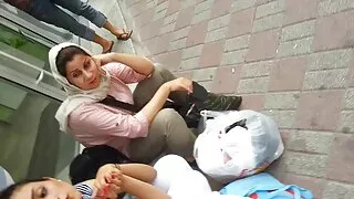 Sexy putain aux videos pornos sexe cheveux blonds obtient son anus chaud détruit en levrette pose difficile